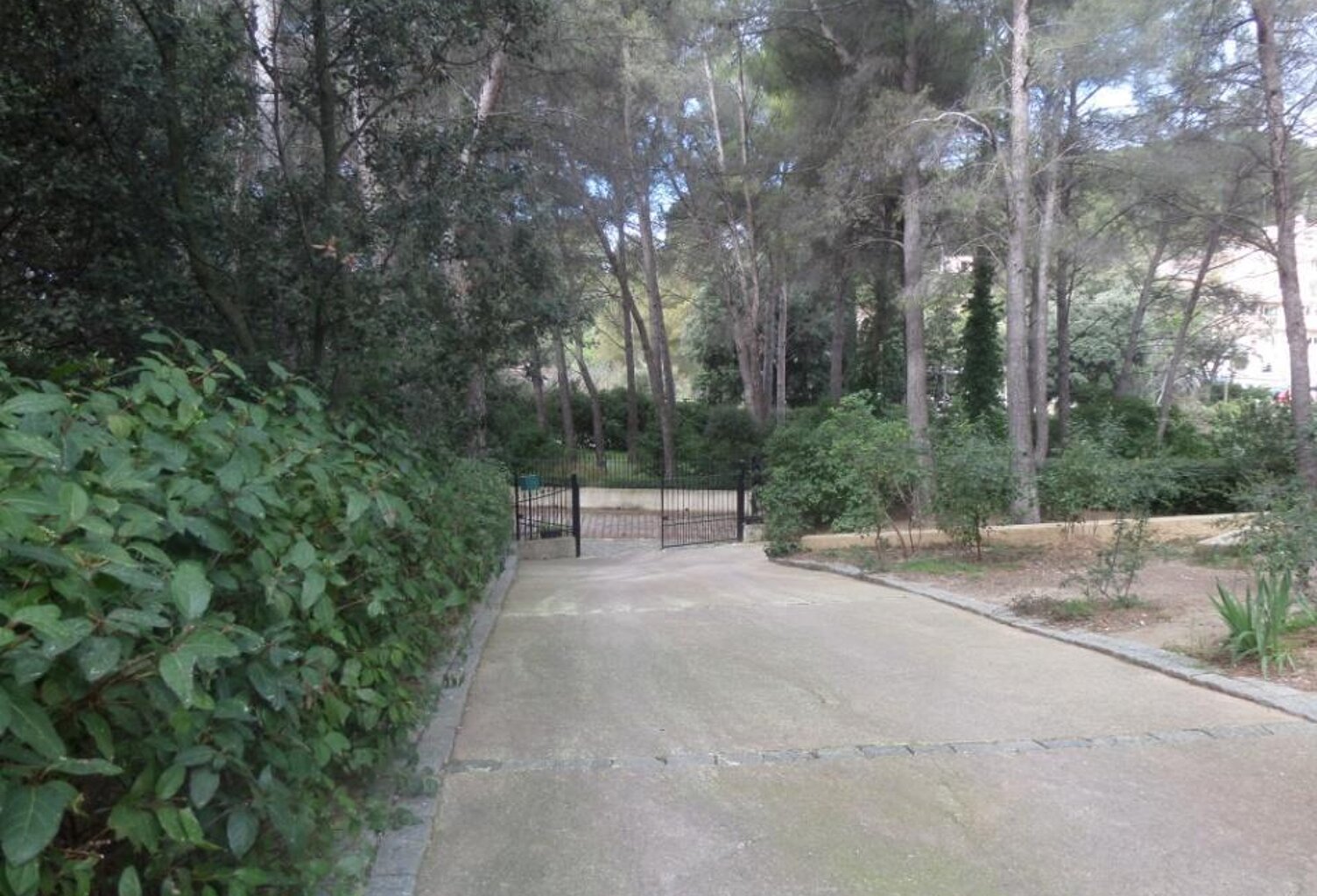  LES CAMOINS/ EOURES  — photo 1