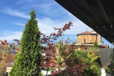 Appartement  593000 €