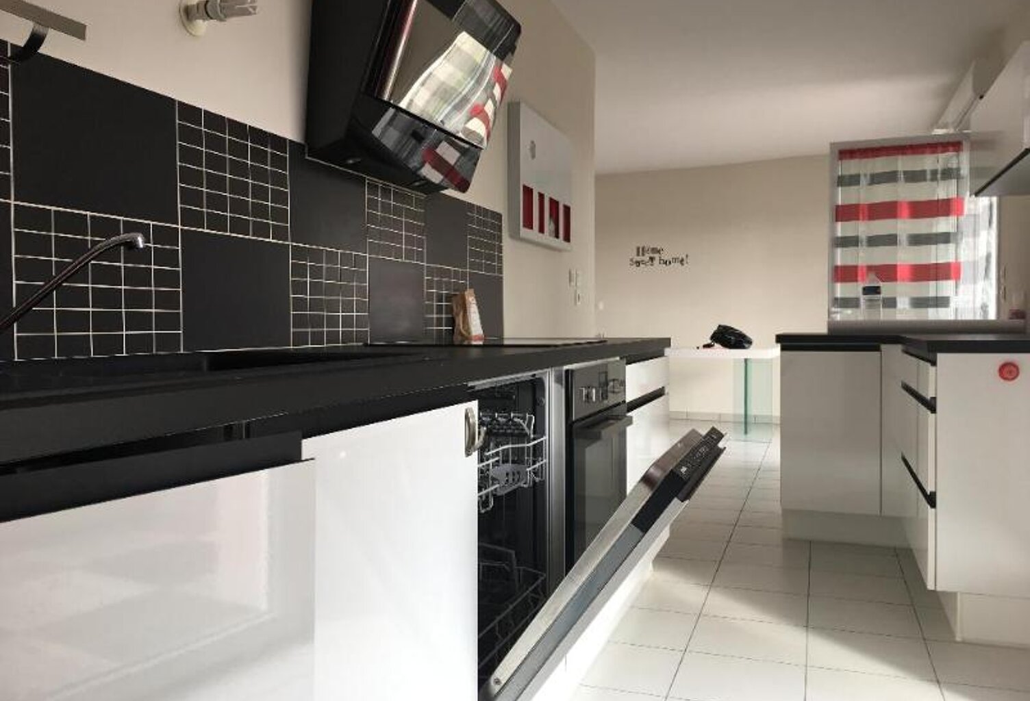 Location appartement 3 pièces 85 m² à Irigny (69540) — photo 1
