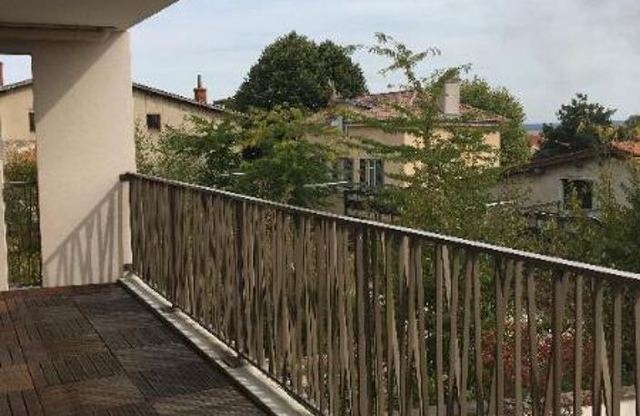 Location appartement 3 pièces 85 m² à Irigny (69540) — photo 2