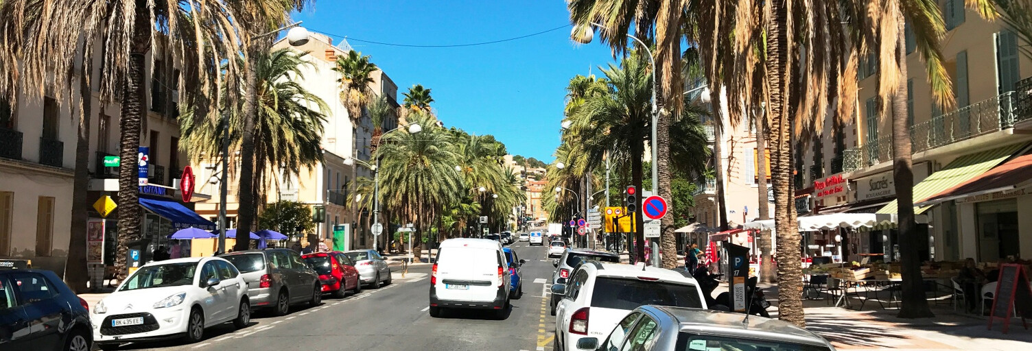 Commerce  65 m² à vendre à Hyères (83400)