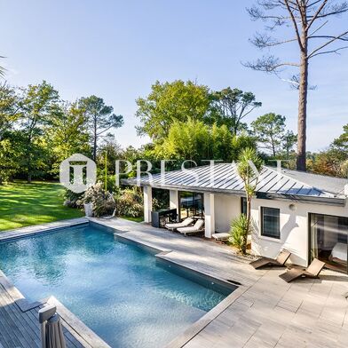 Maison 11 pièces 16690 €