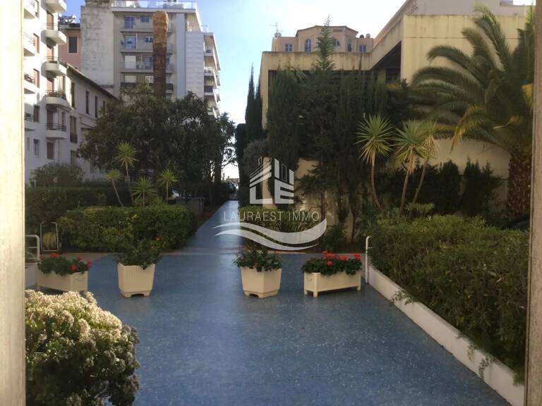 Appartement Carrê D’Or avec balcon — photo 1