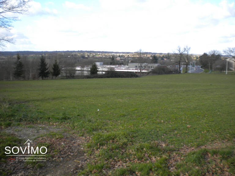 TRES BIEN SITUÉE, PARCELLE DE TERRAIN EN ZONE CONSTRUCTIBLE — photo 1
