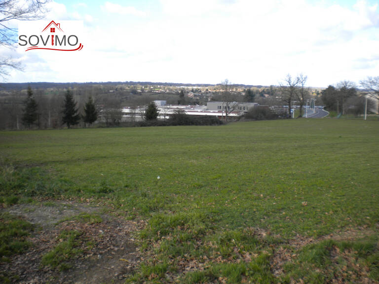 TRES BIEN SITUÉE, PARCELLE DE TERRAIN EN ZONE CONSTRUCTIBLE — photo 1