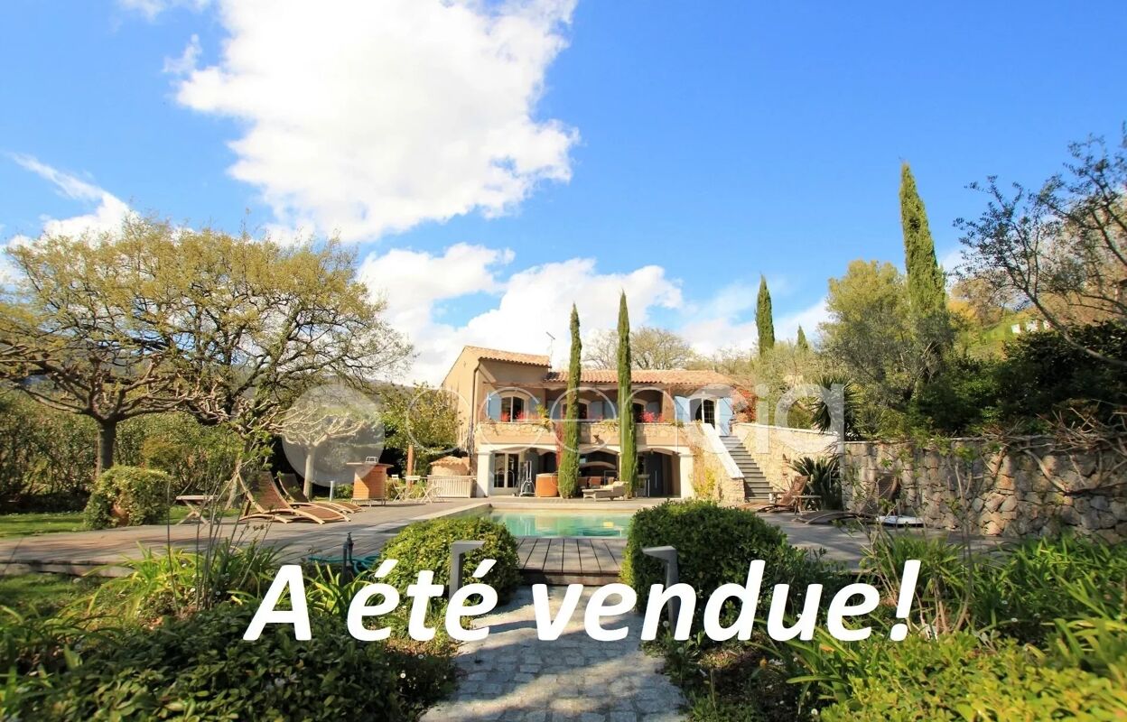 maison 9 pièces 300 m2 à vendre à Châteauneuf-Grasse (06740)