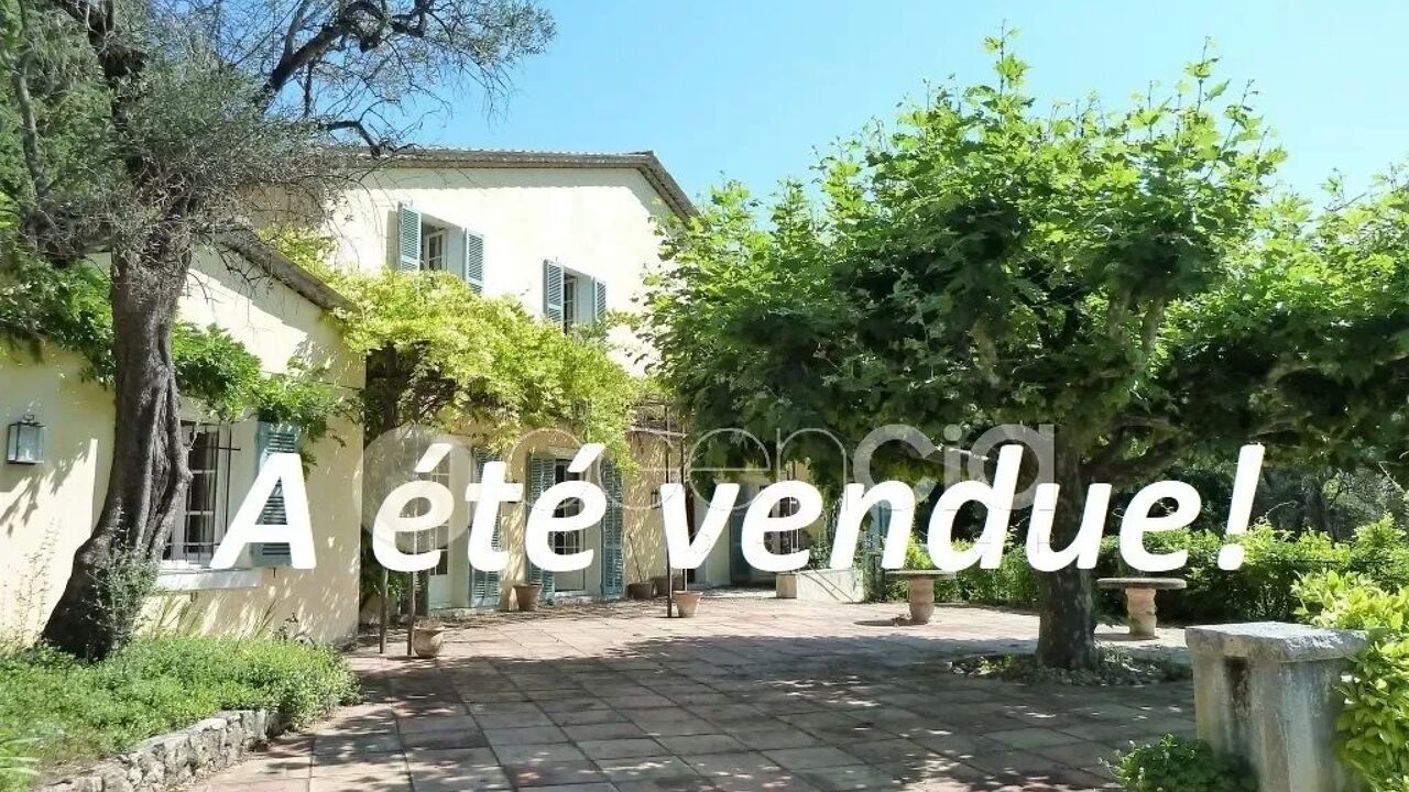 maison 10 pièces 350 m2 à vendre à Châteauneuf-Grasse (06740)
