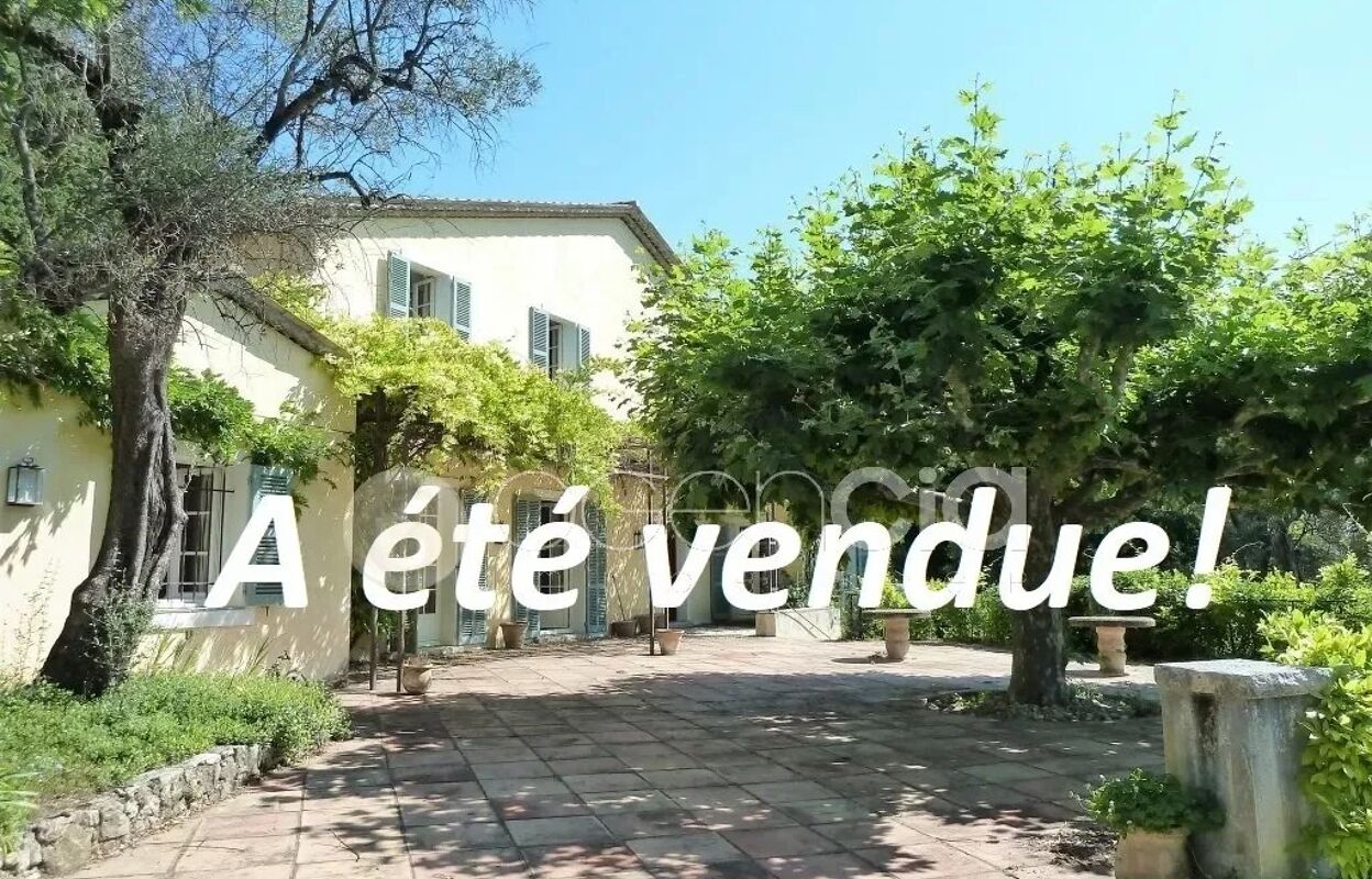 maison 10 pièces 350 m2 à vendre à Châteauneuf-Grasse (06740)