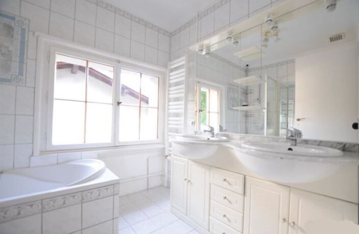 Monnetier-Mornex appartement T4 de 151m² Jardin privatif 300 m? — photo 4