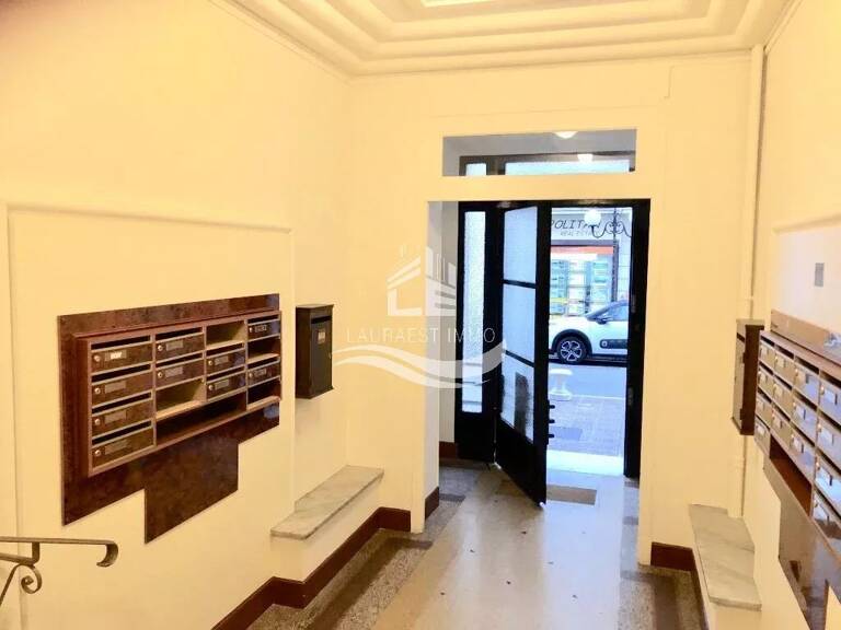 3 Pièces meublé  Carré D'Or — photo 1