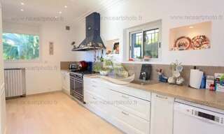 Maison 5 Pièces 300 m² à vendre à Cagnes-sur-Mer (06800)