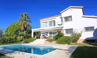 Maison 5 Pièces 300 m² à vendre à Cagnes-sur-Mer (06800)