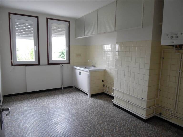 A LOUER - Appartement — photo 1