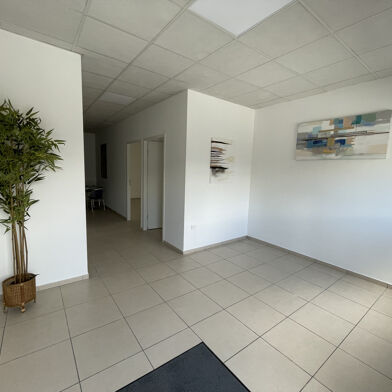 Commerce 57 m²