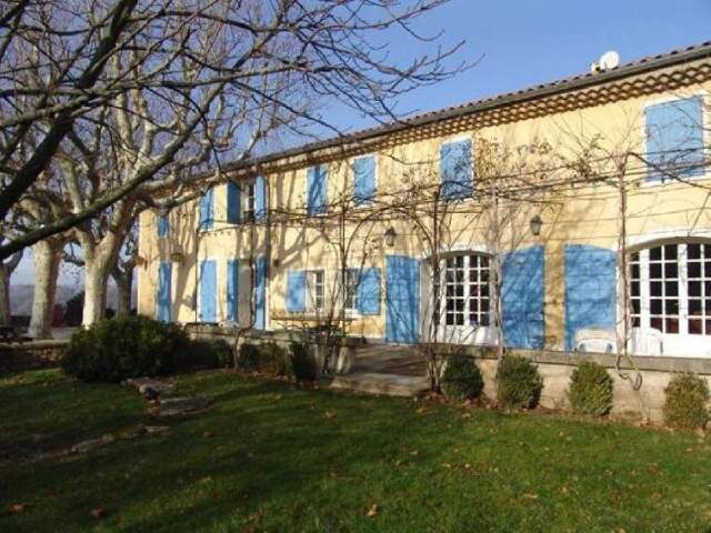 Aix en  Provence mas 450m2 4 hectares — photo du bien
