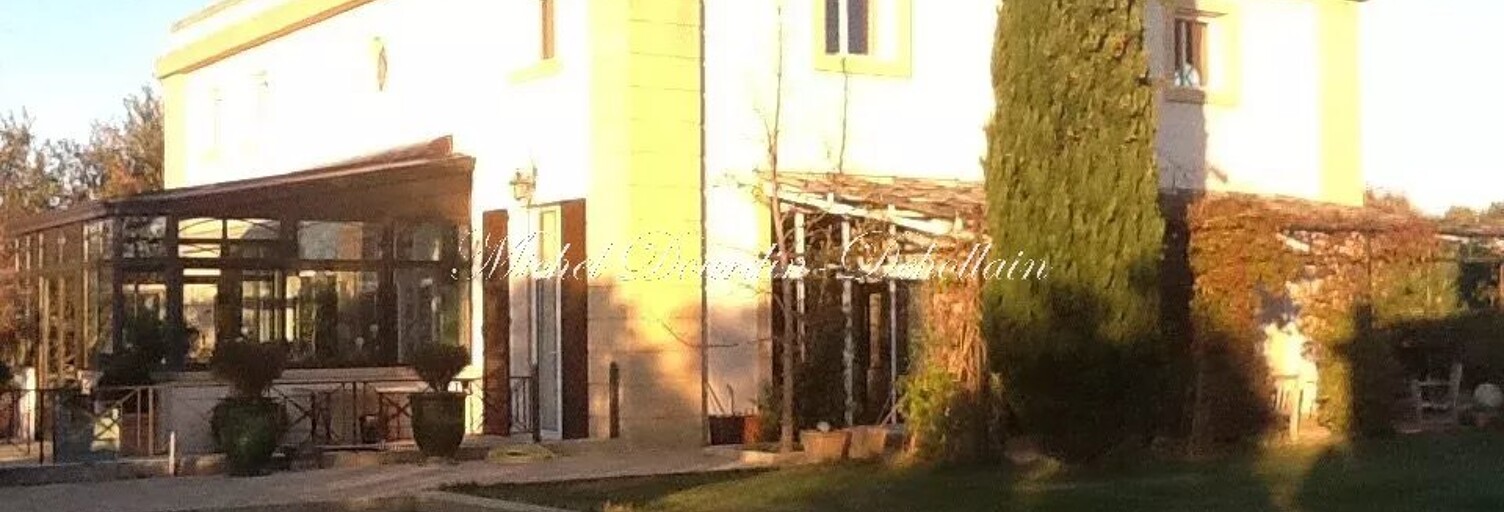 Maison 8 Pièces 550 m² à vendre à Uzès (30700)