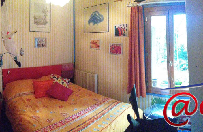 Longère plain-pied de 98m² sur 4213m² de terrain avec étang — photo 4