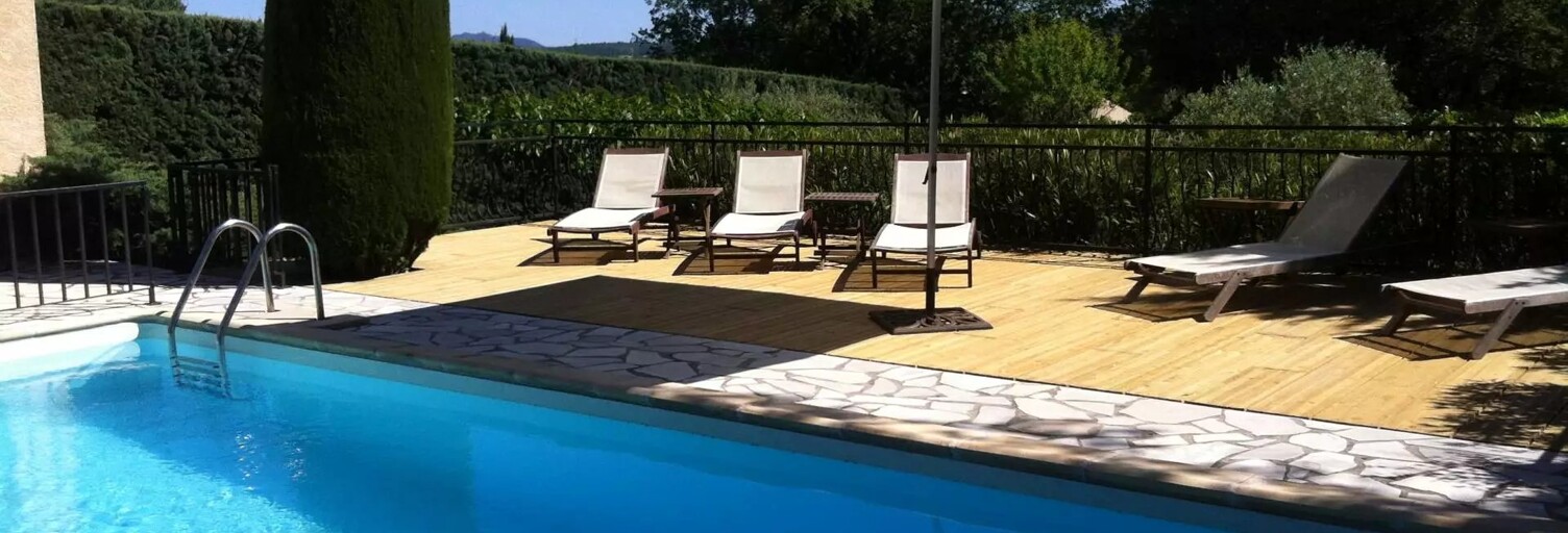 location vacances Maison 4 Pièces 130 m² à Tourrettes (83440)