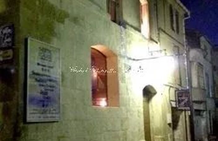 Arles, , batiment Henri IV de caractere 520 m2 — photo 3