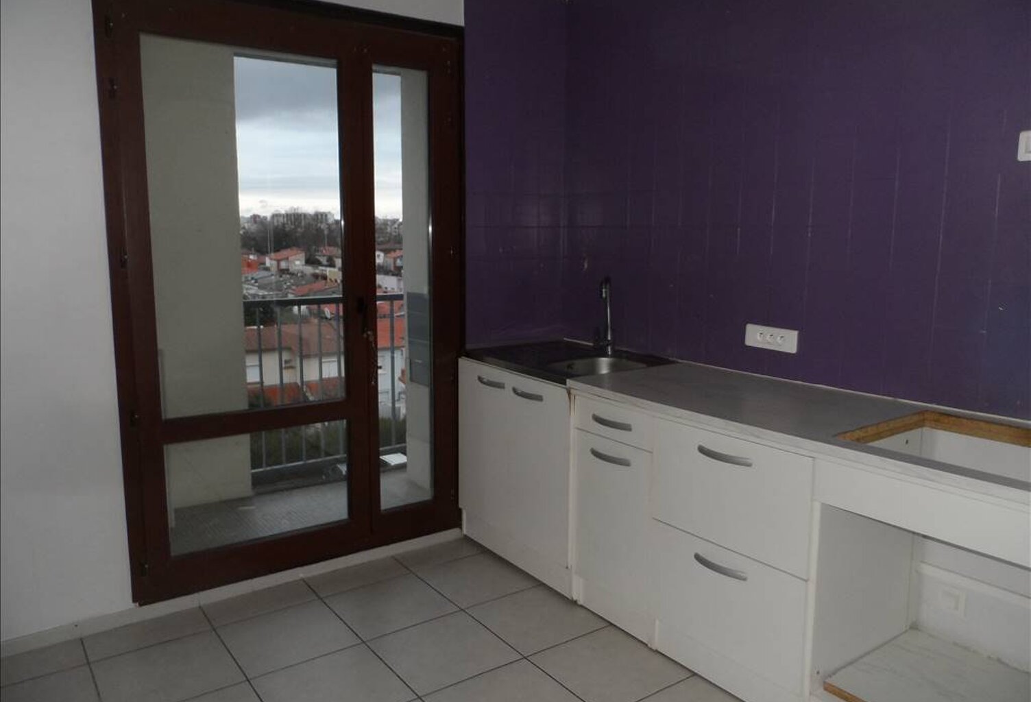 A LOUER - Appartement — photo 1