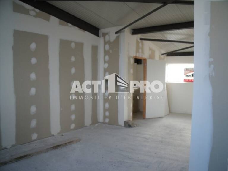 Bureaux à louer — photo 1