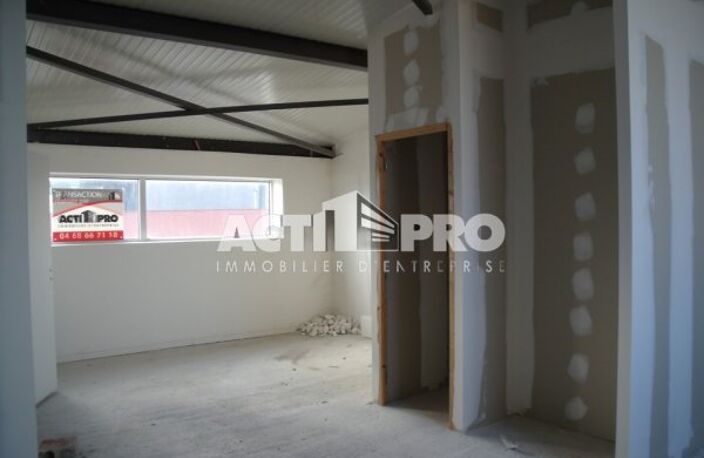 Bureaux à louer — photo 2