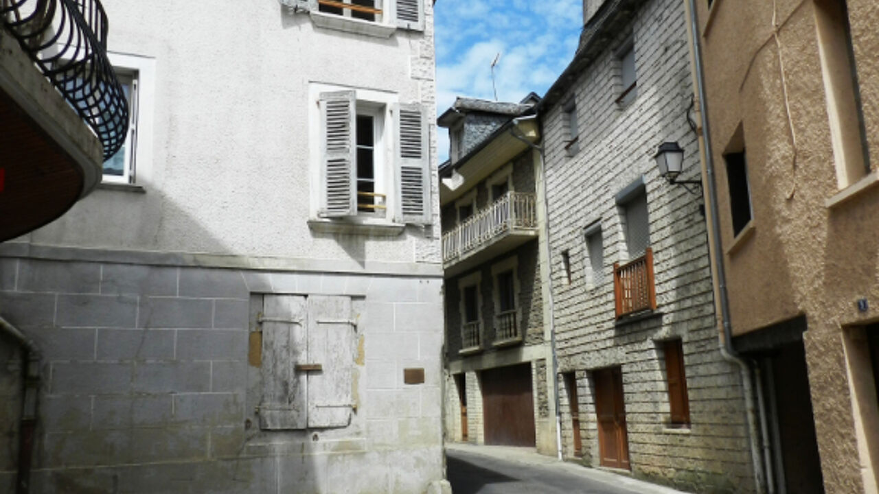 immeuble  pièces 235 m2 à vendre à Saint-Geniez-d'Olt (12130)