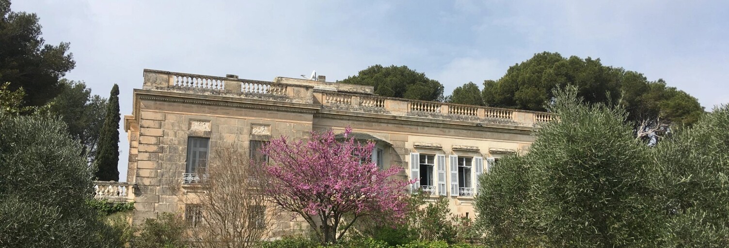 Maison 14 Pièces 500 m² à vendre à Tarascon (13150)