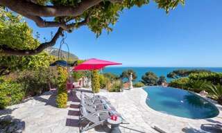 location vacances Maison 5 Pièces 200 m² à Èze (06360)