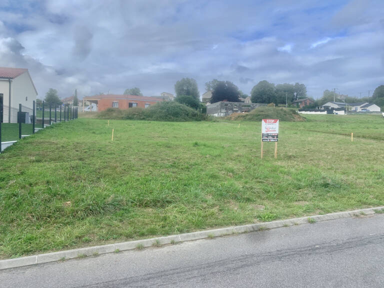PARCELLES : PROCHE CARREFOUR — photo 1