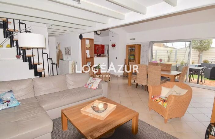 4 PIECES  DERNIER ETAGE +TERRASSE +GARAGE l BIOT — photo 2