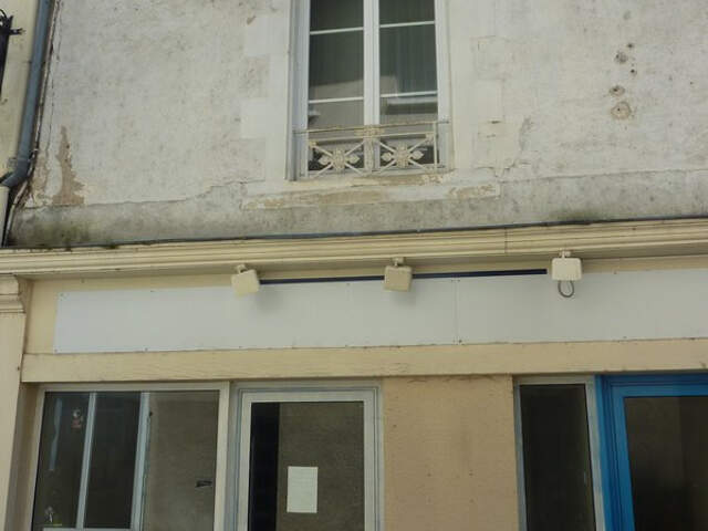 Immeuble 80 m² à Montmorillon — photo du bien