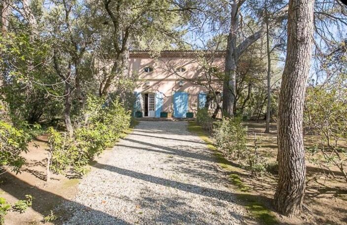 Aix en Provence magnifique bastide a rėnover — photo 4