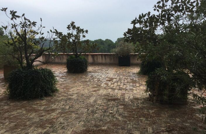 Aix en Provence magnifique bastide a rėnover — photo 5