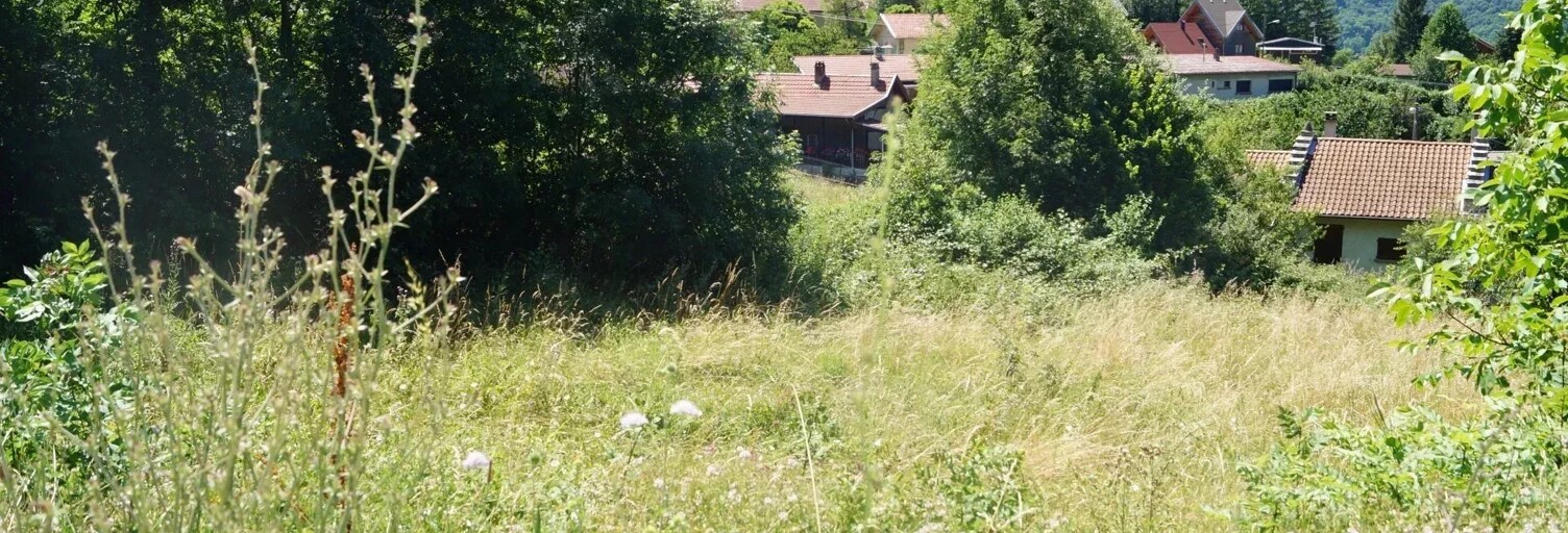 Terrain  3932 m² à vendre à Notre-Dame-de-Commiers (38450)