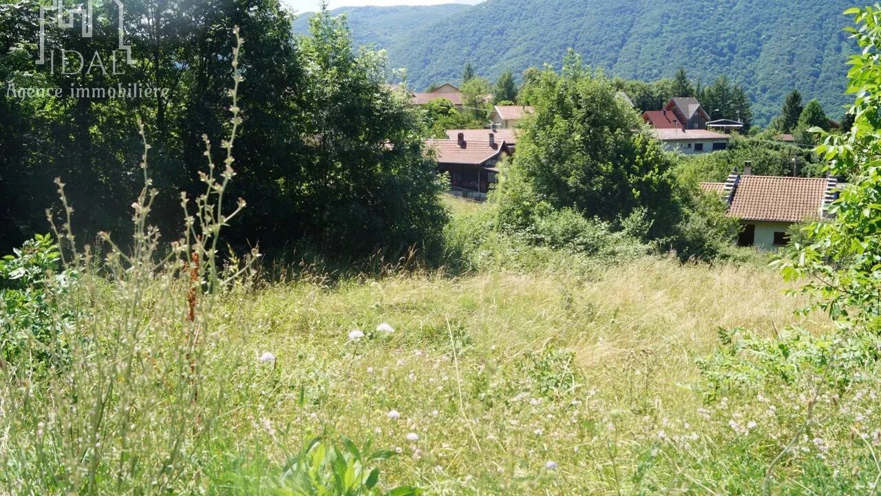 terrain  pièces 3932 m2 à vendre à Notre-Dame-de-Commiers (38450)