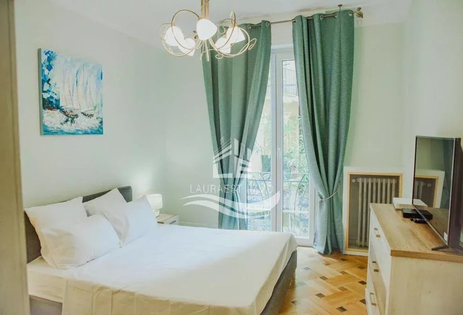 Appartement rénové Musiciens /Carrée D'or — photo 1