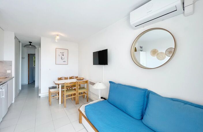 APPARTEMENT 2 PIECES VUE MER - ENTIEREMENT REFAIT — photo 2