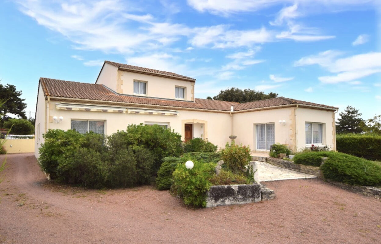 maison 6 pièces 198 m2 à vendre à Vaux-sur-Mer (17640)