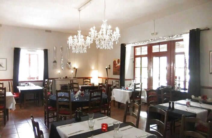 petit hôtel restaurant-bar bien visité — photo 2