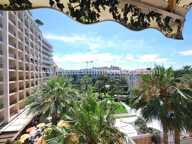 Grand hôtel, studio avec terrasse. — photo 2