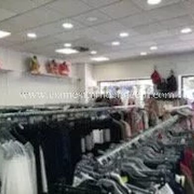 Commerce 3 pièces 318000 €