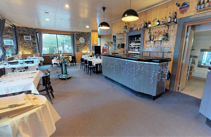BAISSE DE PRIX. Luchon FDC d'hôtel restaurant à fort potent — photo 2