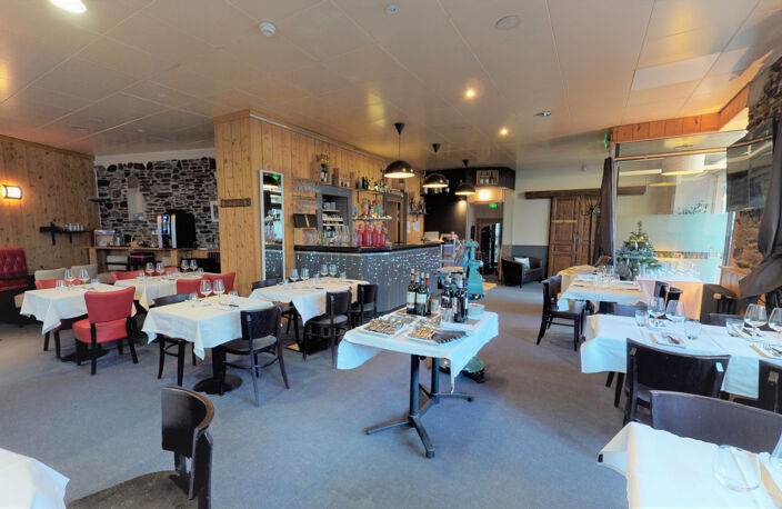 BAISSE DE PRIX. Luchon FDC d'hôtel restaurant à fort potent — photo 3