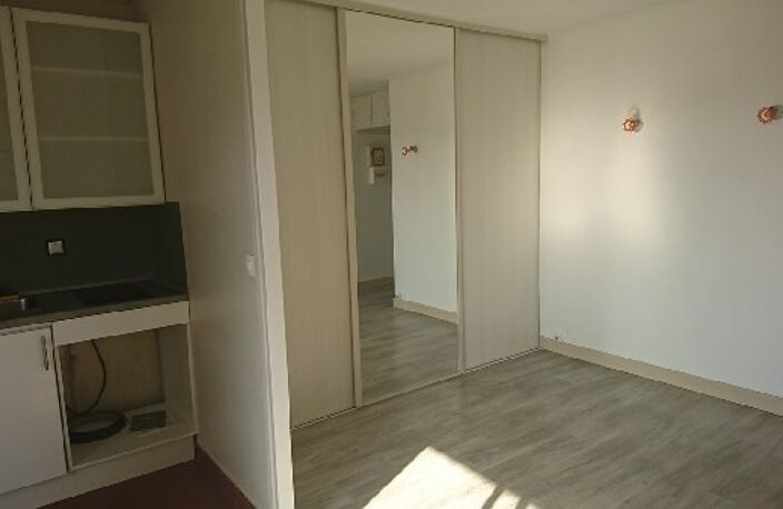 Location appartement 1 pièce 21 m² à Franconville (95130) — photo 3