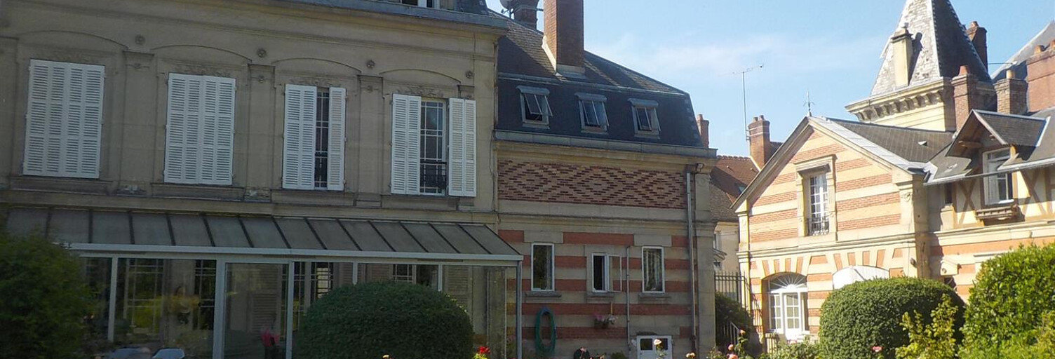 Maison 15 Pièces 374 m² à vendre à Chaumont-en-Vexin (60240)