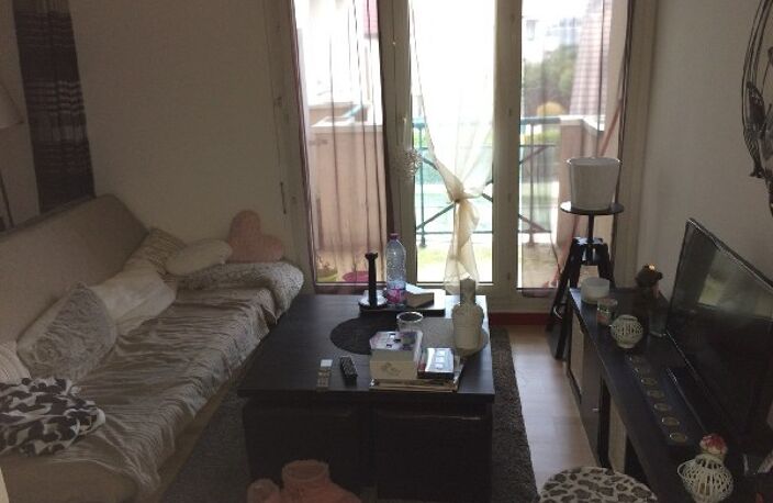 Location appartement 1 pièce 31 m² à Franconville (95130) — photo 3