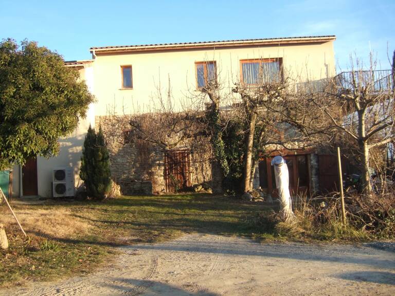 Maison sur 2 hectares de terrain — photo 1