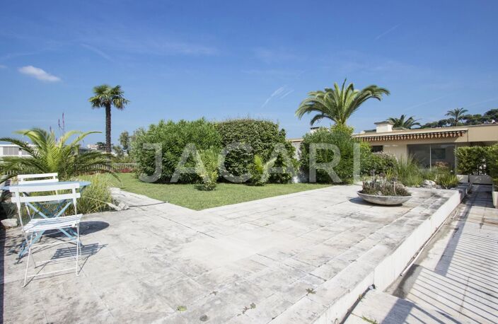 CANNES - MONTROSE - TOIT TERRASSE EXCEPTIONNELLE — photo 2