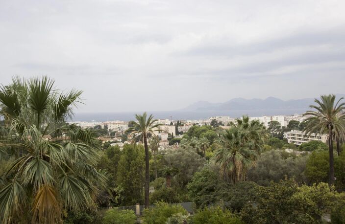 CANNES - ISOLA BELLA - GRAND 2 PIECES DANS RÉSIDENCE DE STANDING — photo 2